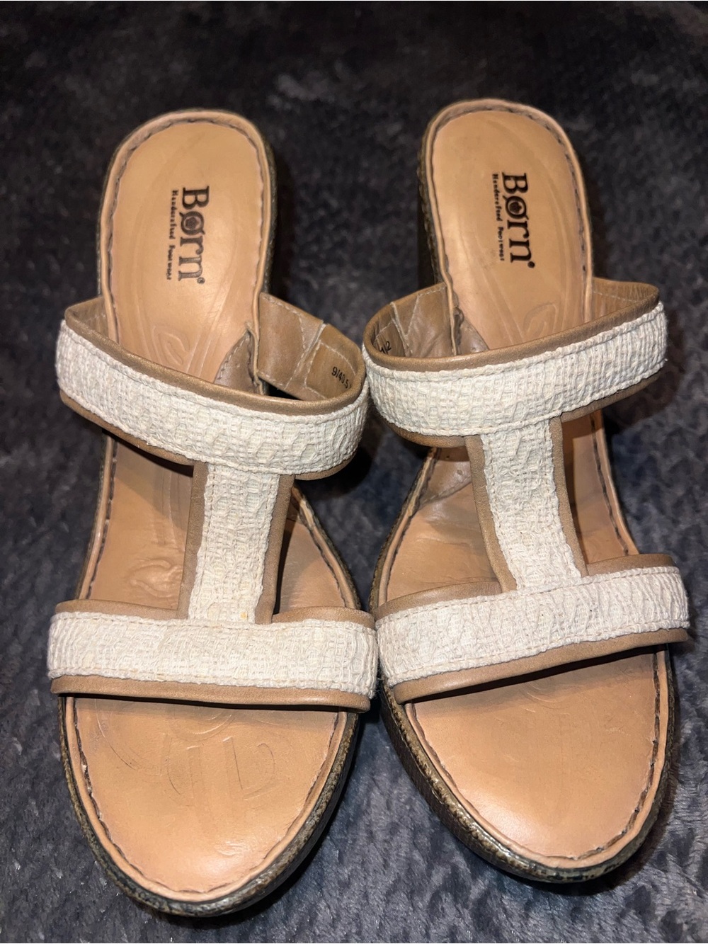 Born Cream T-Strap Leather Wedge Sandals, size 9